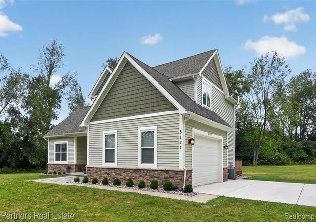 Photo 3 of Single family home for sale at 5127 Clyde Rd, Howell, MI 48855 6705 | MLS# 61025551 | Listing updated on 2026-09-02