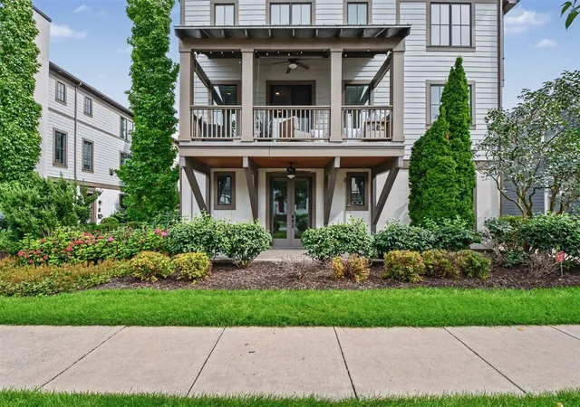 Photo 4 of Condo for sale at 706 Croswell Ave, Grand Rapids, MI 49506 | MLS# 70557899 | Listing updated on 2026-09-11