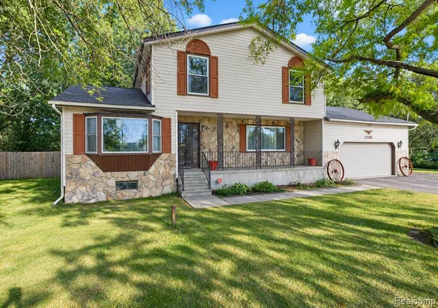 Photo 1 of Single family home for sale at 2481 S Genesee Rd, Burton, MI 48519 | MLS# 61029811 | Listing updated on 2026-10-18