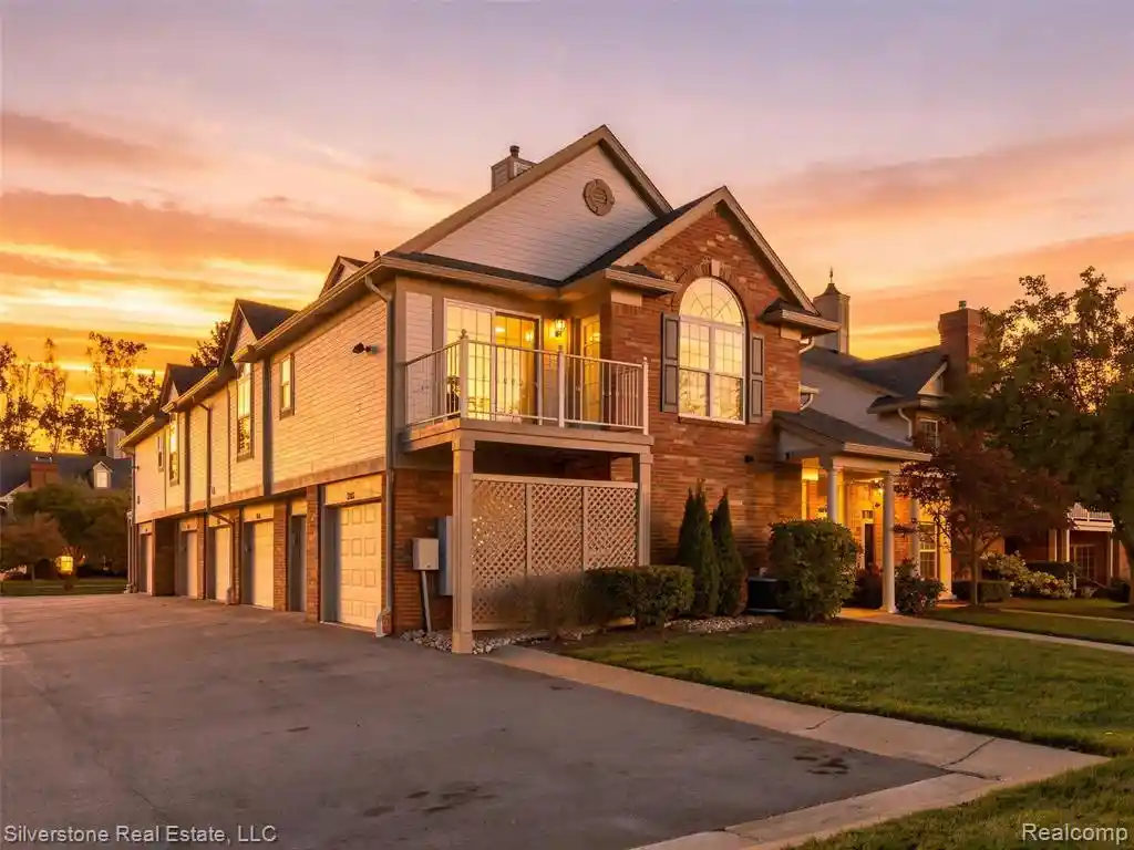 Listing Photo 1 - Condo for sale in 3505 Tremonte Cir located at 3505 Tremonte Cir, Rochester, MI 48306 - Unit 3505 Tremonte Cir