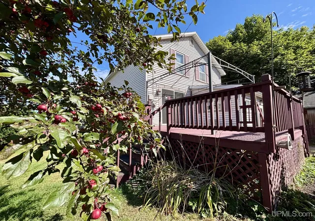 Photo 1 of Single family home for sale at 411 Wright St, Marquette, MI 49855 | MLS# 50220733 | Listing updated on 2026-10-13