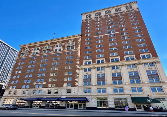 Photo 2 of Condo for sale at 525 W Lafayette Blvd #11B, Detroit, MI 48226 | MLS# 61034344 | Listing updated on 2026-10-17
