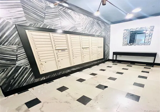 Photo 4 of Condo for sale at 525 W Lafayette Blvd #11B, Detroit, MI 48226 | MLS# 61034344 | Listing updated on 2026-10-28