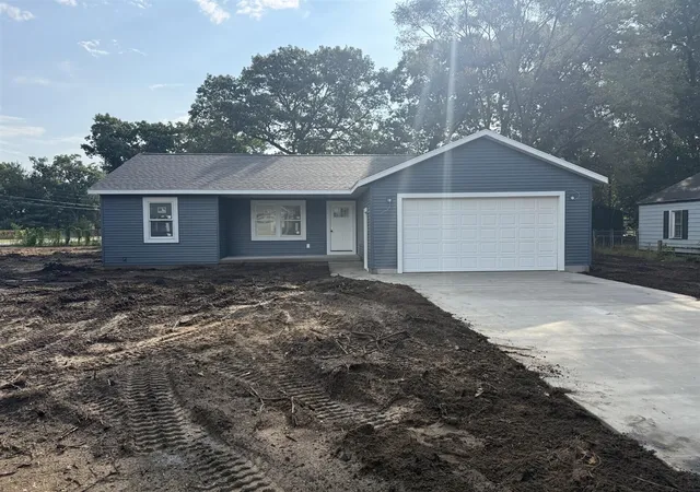Single family home for sale at 420 West St, Muskegon, MI 49442 | MLS# 70554744 | Listing updated on 2026-09-02