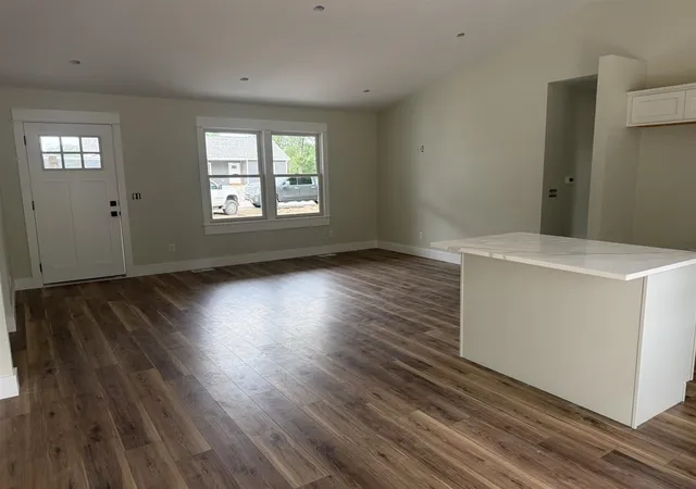 Photo 3 of Single family home for sale at 420 West St, Muskegon, MI 49442 | MLS# 70554744 | Listing updated on 2026-09-02