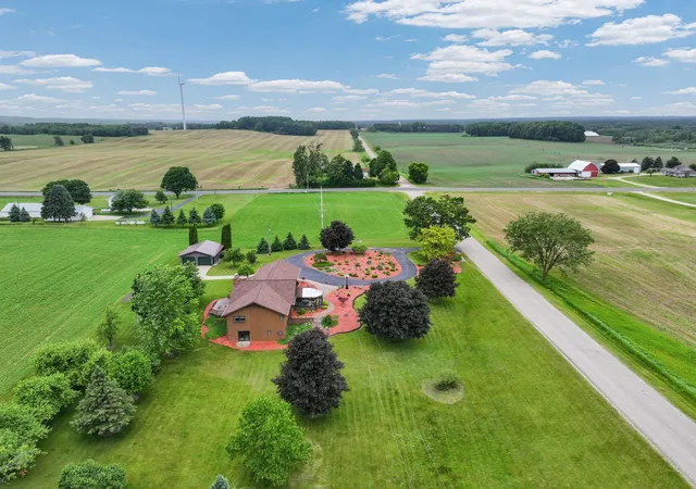 Photo 3 of Single family home for sale at 10104 S Blodgett, Mc Bain, MI 49657 | MLS# 80073432 | Listing updated on 2026-09-14