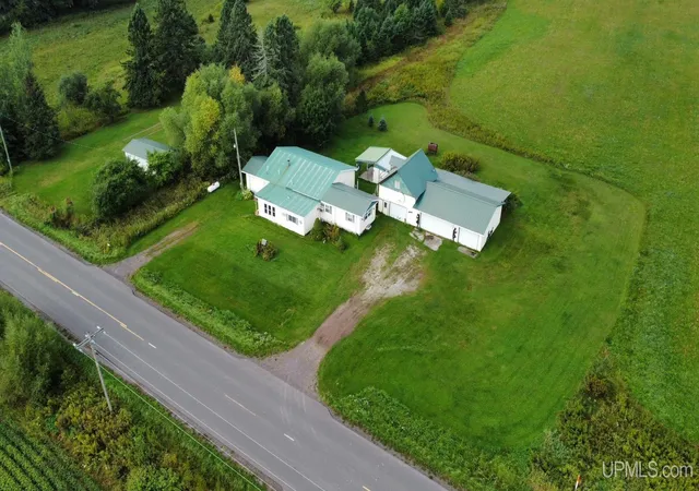 Photo 1 of Single family home for sale at 15098 Pelkie Rd, Pelkie, MI 49958 | MLS# 50222317 | Listing updated on 2026-10-20
