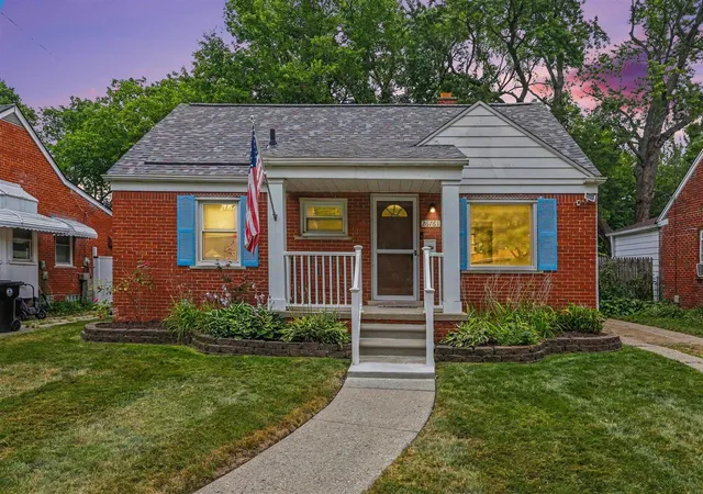 Photo 2 of Sale Pending at 26761 Southwestern Hwy, Redford, MI 48239 | MLS# 70550772 | Listing updated on 2026-09-26