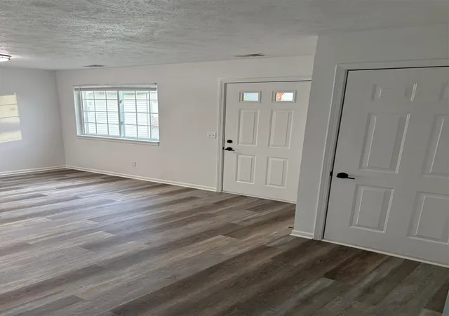 Listing Photo 1 - Condo for sale in building located at 203 Hunters Ln, Rockford, MI 49341 - Unit #