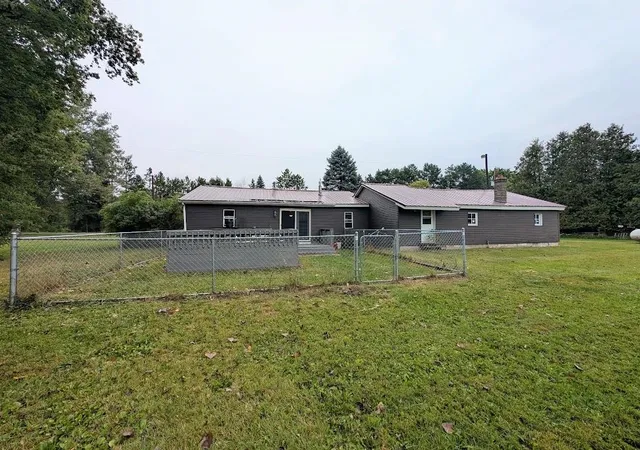 Photo 3 of Single family home for sale at 4297 Wheeler Rd, Standish, MI 48658 | MLS# 50220692 | Listing updated on 2026-09-21