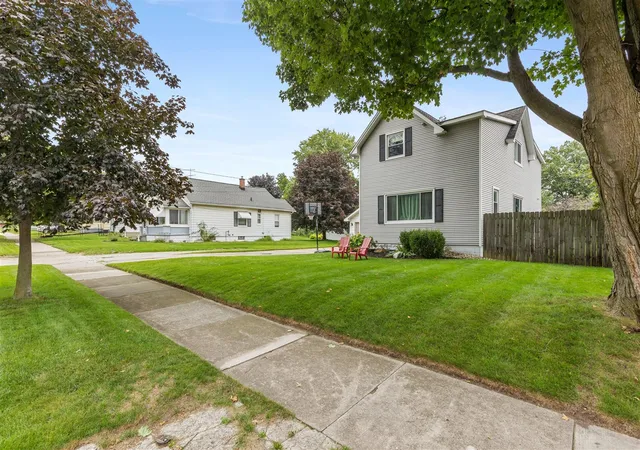Photo 1 of Sale Pending at 634 Burke Ave, Grand Rapids, MI 49503 | MLS# 70561971 | Listing updated on 2026-10-04
