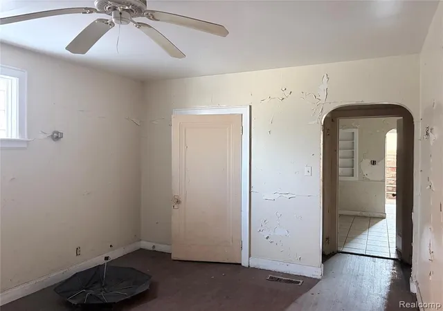 Listing Photo 1 - Condo for sale in building located at 5056 Coplin St, Detroit, MI 48213 - Unit #