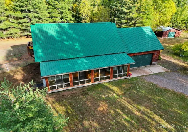 Photo 3 of Single family home for sale at 101 Tia Trl, Marquette, MI 49855 | MLS# 50224484 | Listing updated on 2026-10-19