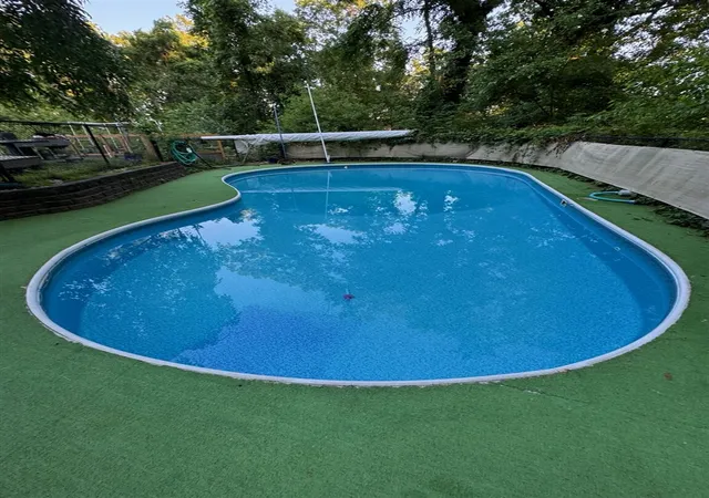 Photo 3 of Sale Pending at 223 Dogwood Trl, Battle Creek, MI 49017 | MLS# 70555820 | Listing updated on 2026-09-15