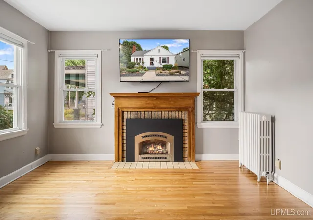Photo 4 of Sale Pending at 424 N Front St, Marquette, MI 49855 | MLS# 50221289 | Listing updated on 2026-09-29
