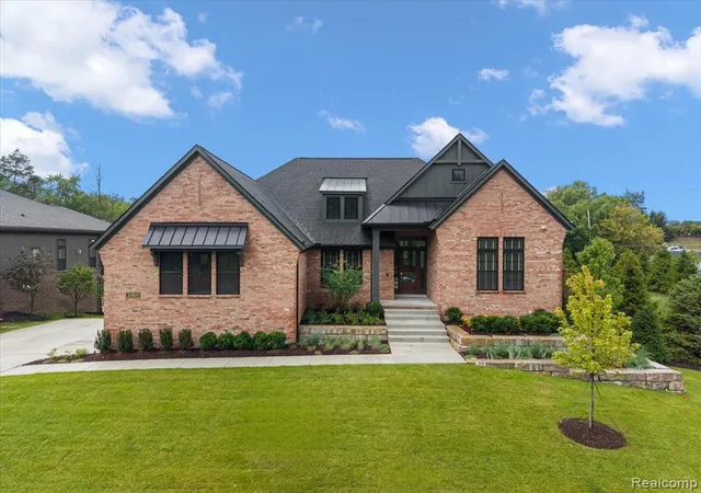 Listing Photo 5 - Condo for sale in building located at 30809 E Franklin Hls Ct, Farmington Hills, MI 48334 4206 - Unit #8