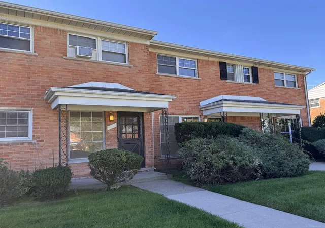 Photo 1 of Condo for sale at 2709 W 13 Mile Rd #3, Royal Oak, MI 48073 | MLS# 50224436 | Listing updated on 2026-10-12