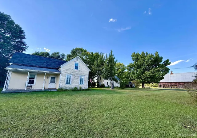 Single family home for sale at 226 Carlshend Rd, Skandia, MI 49885 | MLS# 50206493