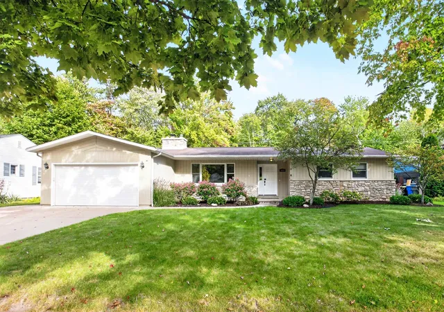 Photo 1 of Single family home for sale at 5202 Plainfield St, Midland, MI 48642 | MLS# 50223236 | Listing updated on 2026-10-27