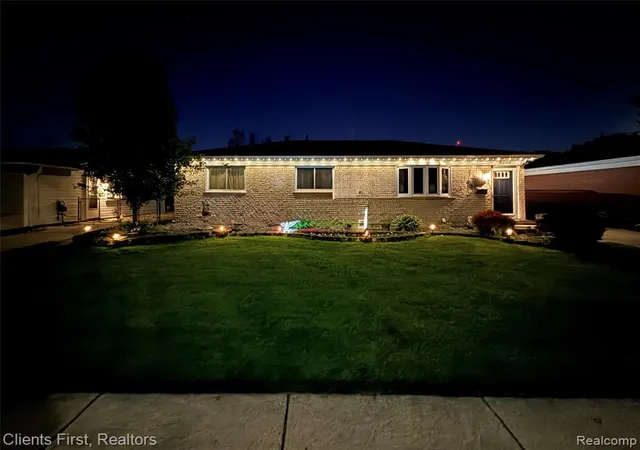 Photo 2 of Single family home for sale at 6280 N Farmington Rd, Westland, MI 48185 2884 | MLS# 61024775 | Listing updated on 2026-10-09