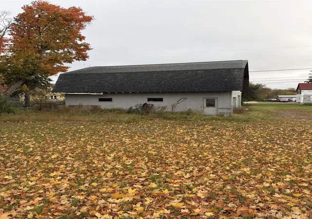 Photo 2 of Sale Pending at 356 Cedar St, Ishpeming, MI 49849 | MLS# 50223990 | Listing updated on 2026-10-19
