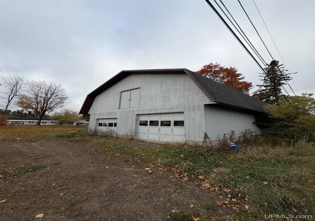 Photo 3 of Sale Pending at 356 Cedar St, Ishpeming, MI 49849 | MLS# 50223990 | Listing updated on 2026-10-19