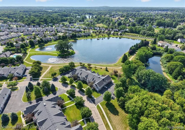 Photo 3 of Sale Pending at 28190 Oakmonte Cir, New Hudson, MI 48165 | MLS# 61027932 | Listing updated on 2026-10-13