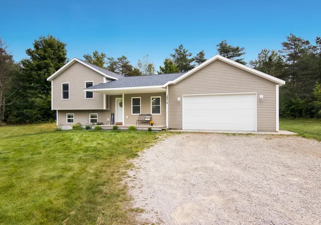 Photo 1 of Single family home for sale at 19214 Creekside, Interlochen, MI 49643 | MLS# 80073335 | Listing updated on 2026-09-15