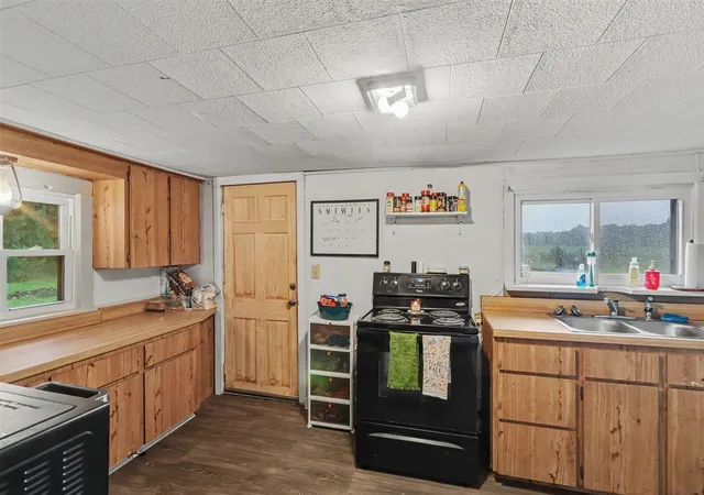 Photo 3 of Single family home for sale at 19367 T Dr, Tekonsha, MI 49092 | MLS# 70556992 | Listing updated on 2026-09-05