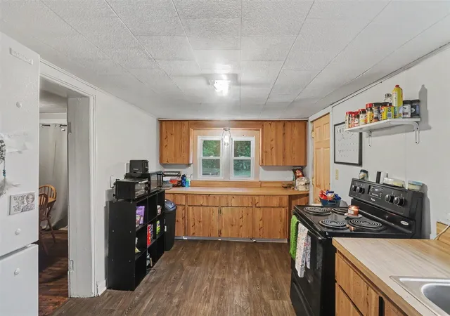 Photo 4 of Single family home for sale at 19367 T Dr, Tekonsha, MI 49092 | MLS# 70556992 | Listing updated on 2026-09-05