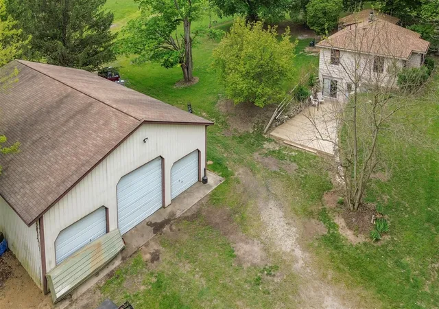Photo 4 of Single family home for sale at 59021 County Rd 215, Lawrence, MI 49064 | MLS# 70554172 | Listing updated on 2026-09-02