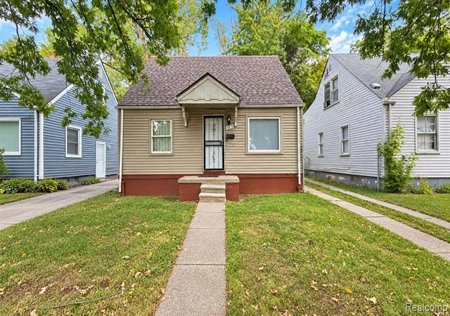 Photo 1 of Single family home for sale at 15870 W Parkway St, Detroit, MI 48223 1033 | MLS# 60989370 | Listing updated on 2026-09-30