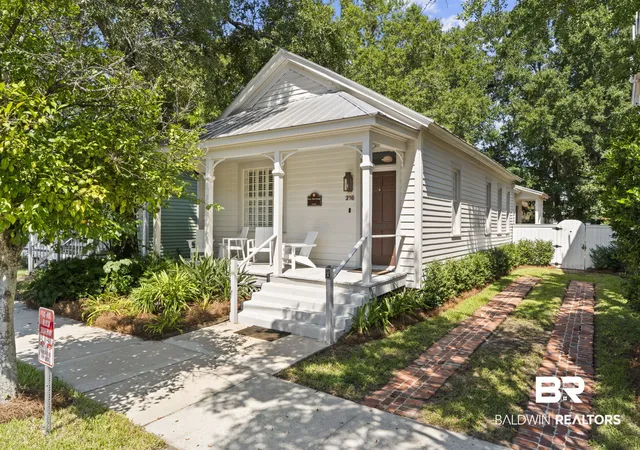 Single family home for sale at 216 E Church St, Pensacola, FL 32502 | MLS# 410487