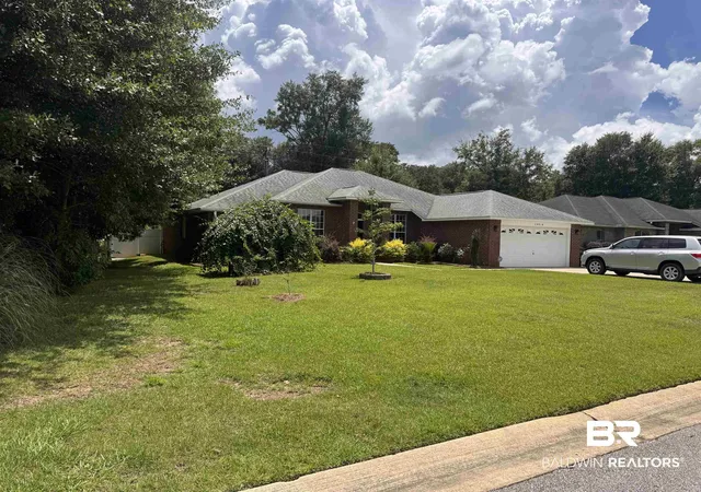 Photo 2 of Single family home for sale at 19910 Pitkin Dr, Foley, AL 36535 | MLS# 381744 | Listing updated on 2026-10-13