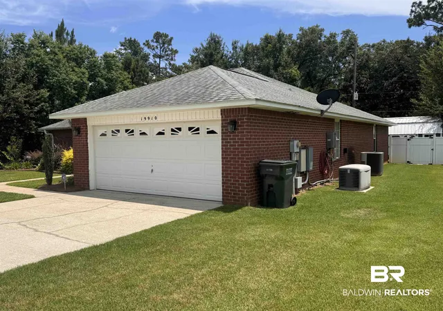 Photo 3 of Single family home for sale at 19910 Pitkin Dr, Foley, AL 36535 | MLS# 381744 | Listing updated on 2026-10-13