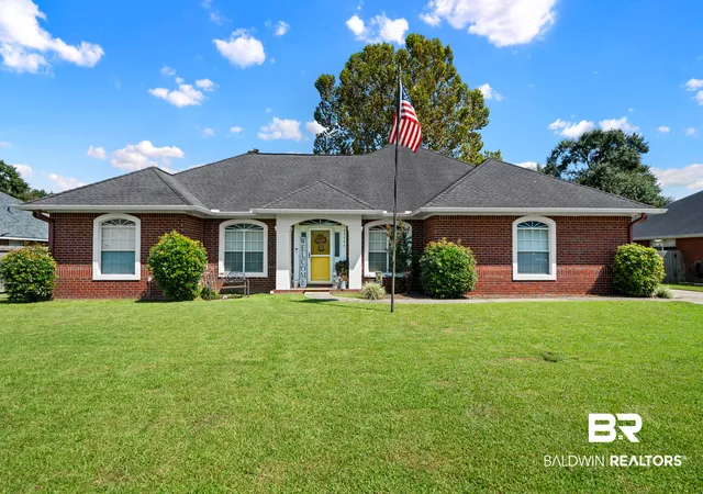 Photo 1 of Single family home for sale at 25306 Lakeland Dr, Loxley, AL 36551 | MLS# 410686 | Listing updated on 2026-10-19