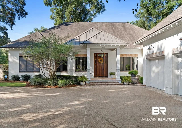 Photo 1 of Single family home for sale at 120 White Ave, Fairhope, AL 36532 | MLS# 410441 | Listing updated on 2026-09-25