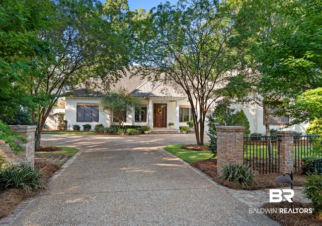 Photo 4 of Single family home for sale at 120 White Ave, Fairhope, AL 36532 | MLS# 410441 | Listing updated on 2026-09-25