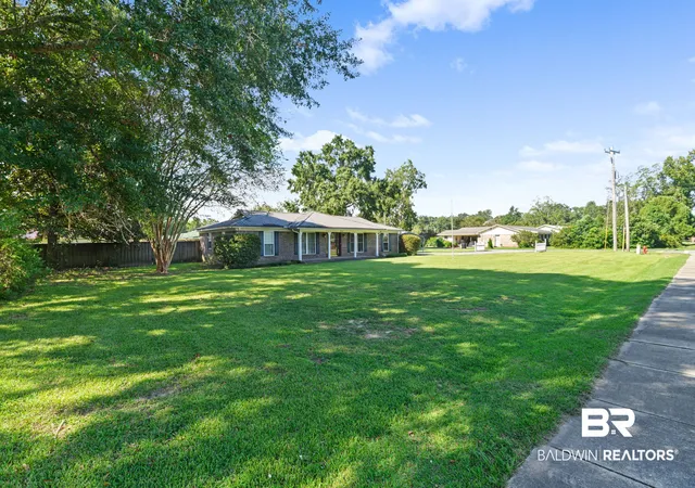 Photo 3 of Sale Pending at 18920 Silverhill Ave, Robertsdale, AL 36567 | MLS# 410504 | Listing updated on 2026-09-28