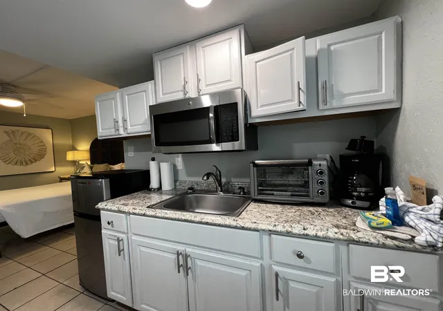 Photo 4 of Townhouse for sale at 200 E Beach Blvd #310, Gulf Shores, AL 36542 | MLS# 393779 | Listing updated on 2026-09-10