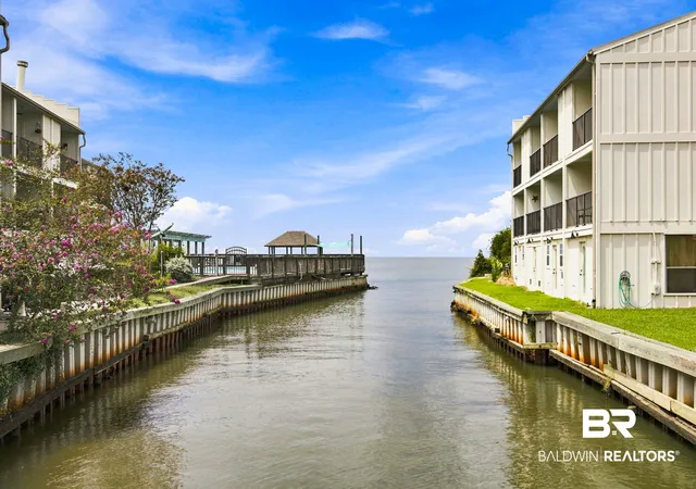 Photo 2 of Townhouse for sale at 710 S Mobile St #APT 33, Fairhope, AL 36532 | MLS# 409996 | Listing updated on 2026-09-03