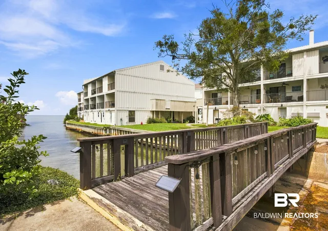 Photo 3 of Townhouse for sale at 710 S Mobile St #APT 33, Fairhope, AL 36532 | MLS# 409996 | Listing updated on 2026-09-03