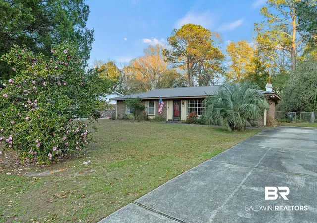 Photo 3 of Sale Pending at 161 Laraway Ln, Fairhope, AL 36532 | MLS# 393333 | Listing updated on 2026-09-05