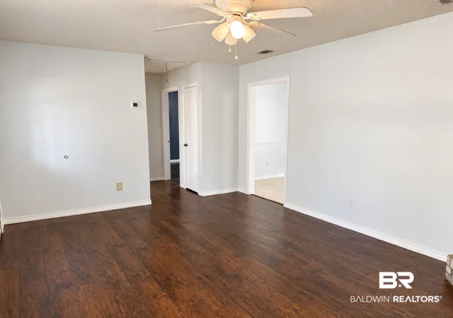 Photo 3 of Single family home for sale at 204 Straford Cir, Daphne, AL 36526 | MLS# 410385 | Listing updated on 2026-09-09