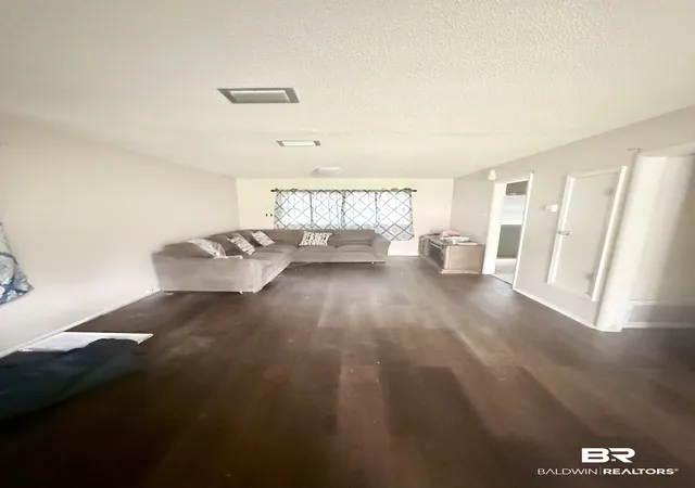 Photo 2 of Single family home for sale at 620 Bonnie Ln, Mobile, AL 36609 | MLS# 410590 | Listing updated on 2026-09-12