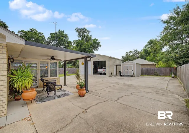 Photo 2 of Single family home for sale at 2808 Pine Ridge Dr, Lillian, AL 36549 | MLS# 399491 | Listing updated on 2026-09-21