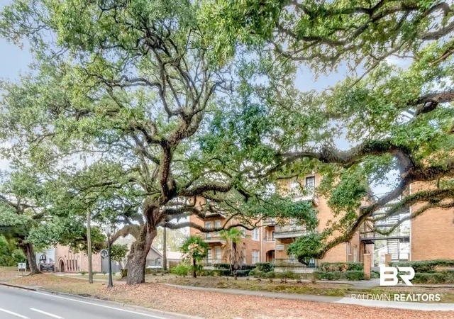 Photo 24 of Townhouse for sale at 1602 Government St #1A, Mobile, AL 36604 | MLS# 410937 | Listing updated on 2026-09-21