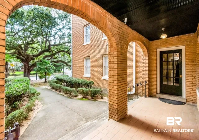 Photo 3 of Townhouse for sale at 1602 Government St #1A, Mobile, AL 36604 | MLS# 410937 | Listing updated on 2026-09-21