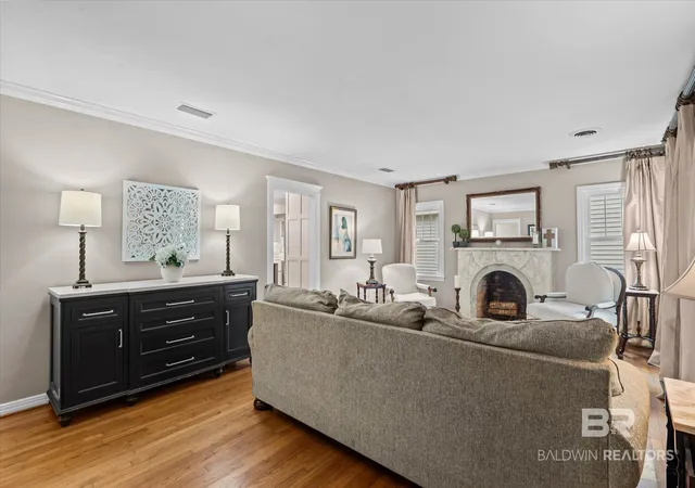 Photo 3 of Sale Pending at 124 South St, Mobile, AL 36606 | MLS# 411883 | Listing updated on 2026-10-21