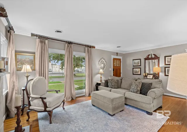 Photo 3 of Sale Pending at 124 South St, Mobile, AL 36606 | MLS# 411883 | Listing updated on 2026-10-21